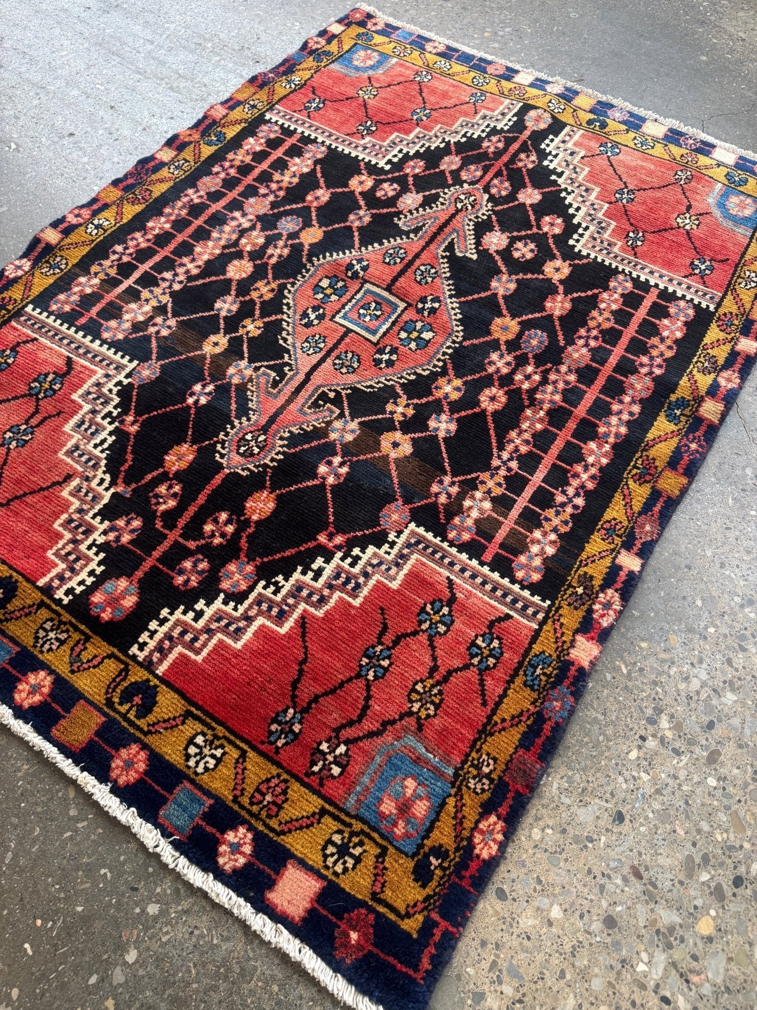 Persian Jozan Rug | 3' 3" x 4' 6"