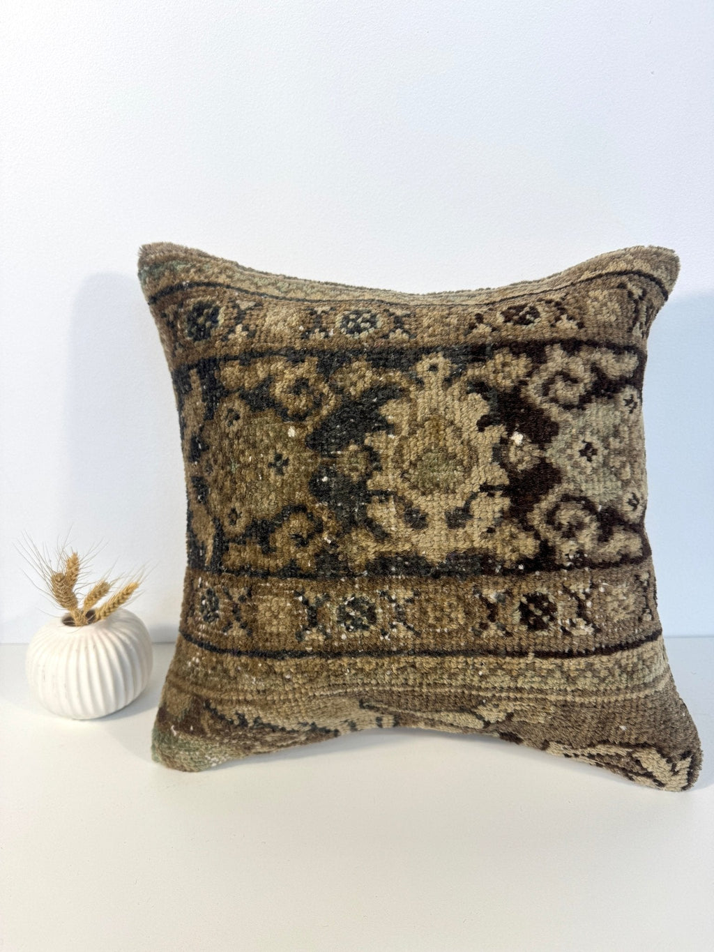 Pillow No. 029 | 16" x 16"